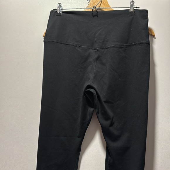 Nike High-Waisted Leggings - Picture 3 of 5